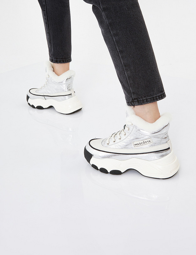 Серебристые женские кроссовки на меху MASCOTTE 234-124631-0116 | ракурс 1