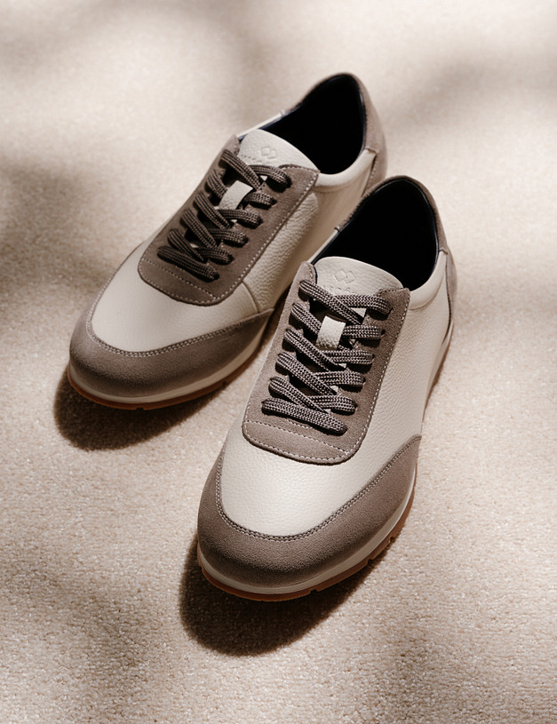 Молочные мужские кроссовки MASCOTTE 58-514411-0101 | ракурс 1 Молочные мужские кроссовки MASCOTTE 58-514411-0101 | ракурс 1