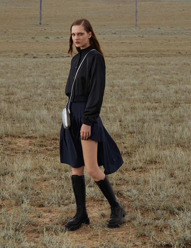 Черные женские сапоги со шнуровкой MASCOTTE 15-320221-0102 | ракурс 1