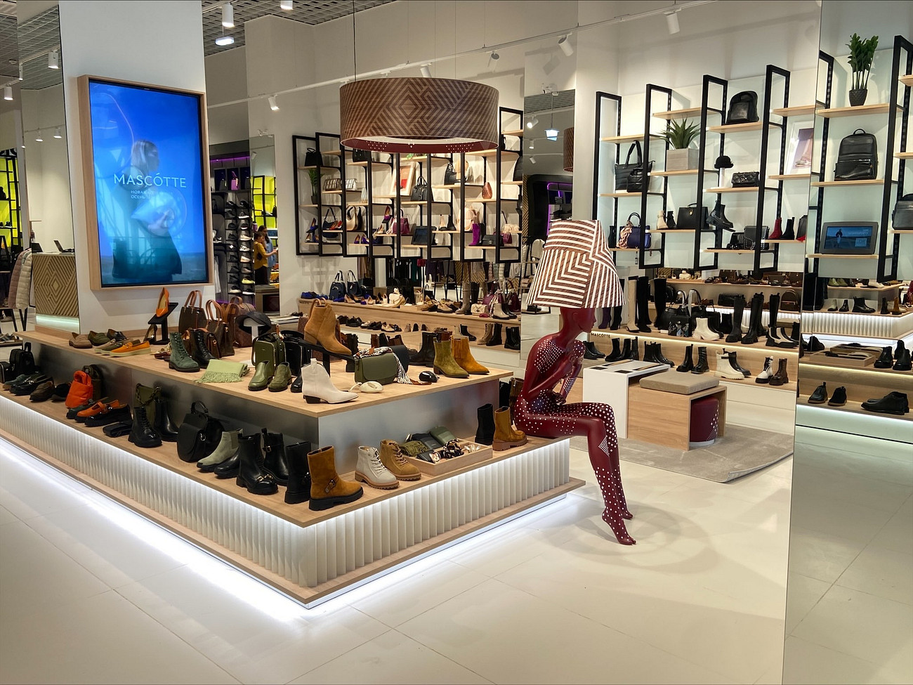 Открытие нового салона Mascotte в ТРЦ Веер Молл