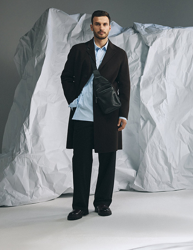 Черная мужская сумка-слинг MASCOTTE 602-3204-102 | ракурс 1