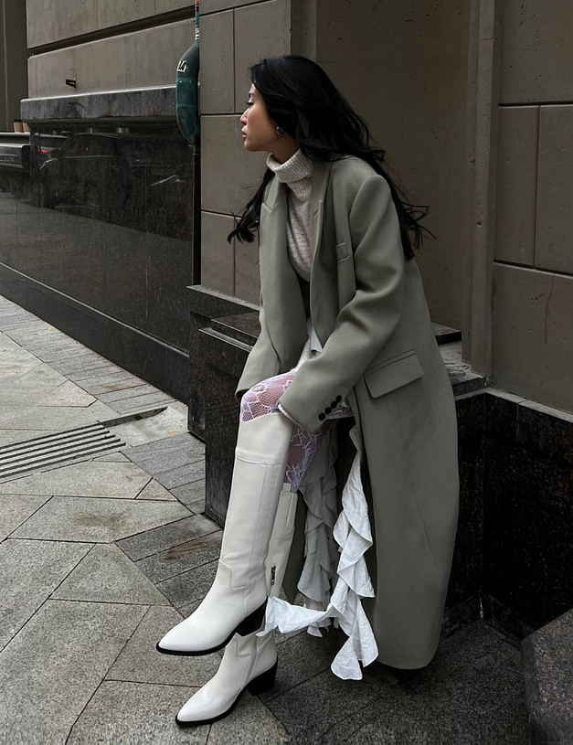 Молочные женские сапоги-казаки MASCOTTE 233-3205823-7115M | ракурс 2