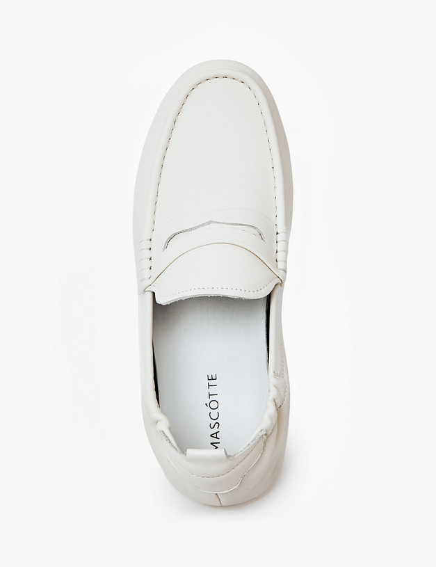 Молочные мужские мокасины из кожи MASCOTTE 98-413191-0101 | ракурс 4 Молочные мужские мокасины из кожи MASCOTTE 98-413191-0101 | ракурс 4
