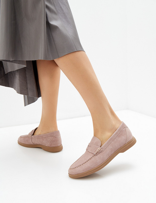 Розовые велюровые женские лоферы MASCOTTE 22-1104211-3602M | ракурс 1 Розовые велюровые женские лоферы MASCOTTE 22-1104211-3602M | ракурс 1