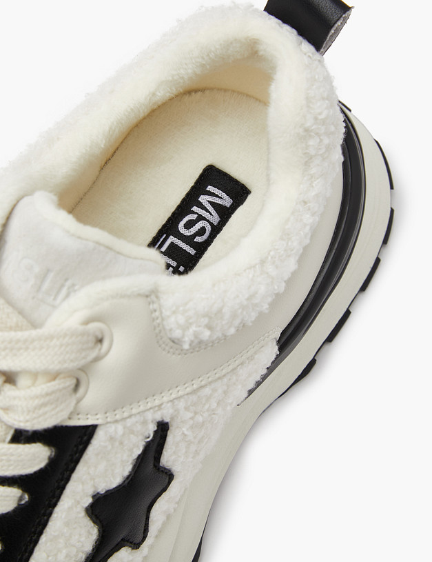 Белые женские кроссовки с черными вставками MASCOTTE 234-324021-0401 | ракурс 7 Белые женские кроссовки с черными вставками MASCOTTE 234-324021-0401 | ракурс 7