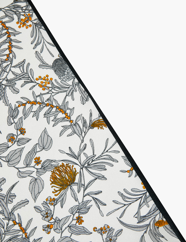 Серый женский платок MASCOTTE 756-3102-2110 | ракурс 3 Серый женский платок MASCOTTE 756-3102-2110 | ракурс 3