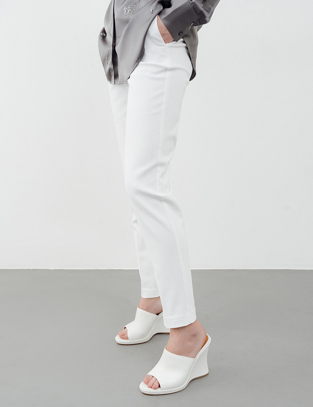 Белые женские мюли на танкетке MASCOTTE 233-412311-0501 | ракурс 1