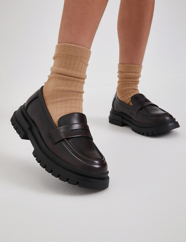 Бордовые лоферы для девочек MASCOTTE 250-420315-0605 | ракурс 1 Бордовые лоферы для девочек MASCOTTE 250-420315-0605 | ракурс 1