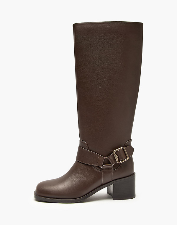 Коричневые женские сапоги