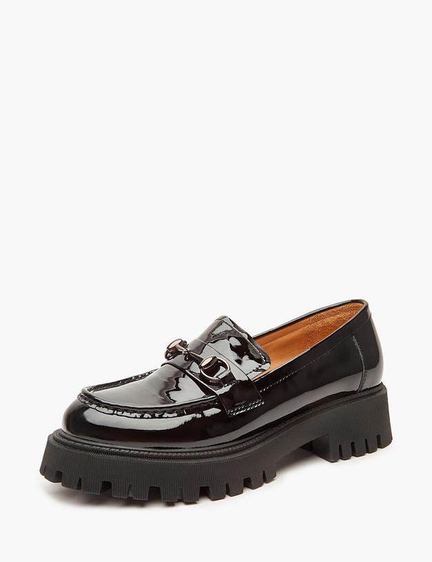 Черные лакированные женские лоферы MASCOTTE 234-123513-3701M | ракурс 2