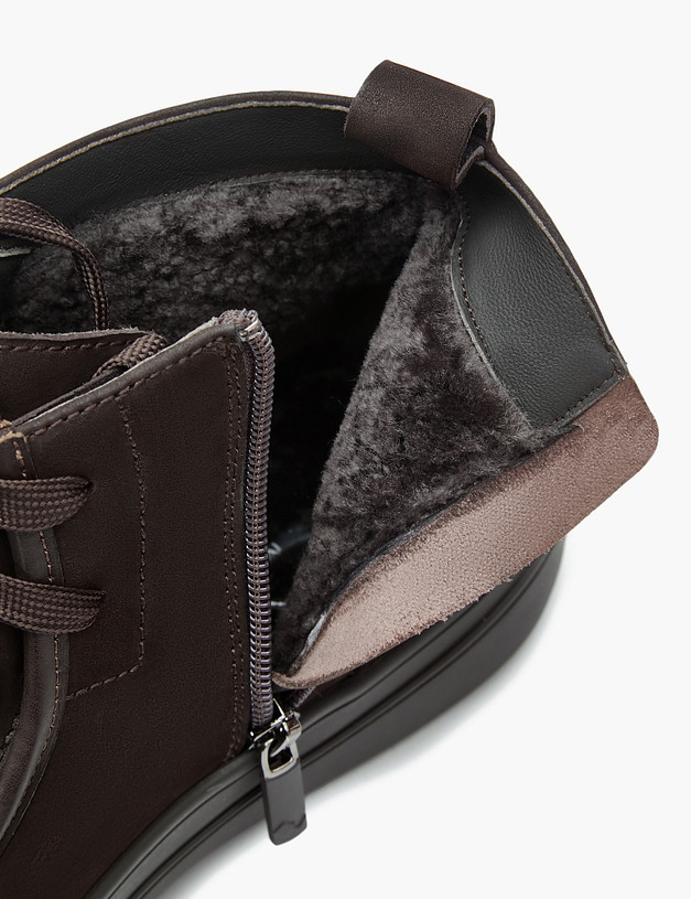 Коричневые мужские зимние ботинки из нубука MASCOTTE 22-321831-3305M | ракурс 7 Коричневые мужские зимние ботинки из нубука MASCOTTE 22-321831-3305M | ракурс 7