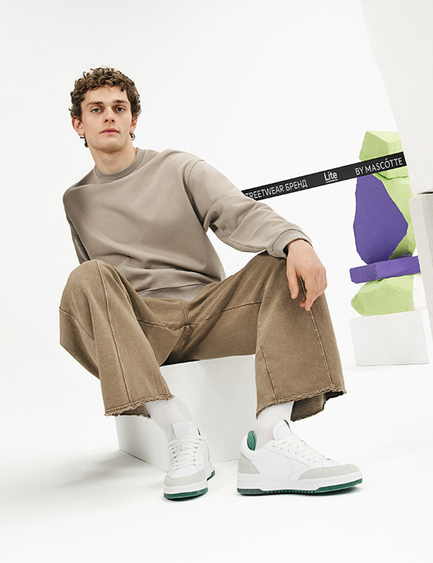 Белые мужские кроссовки MASCOTTE 158-410121-0601 | ракурс 1